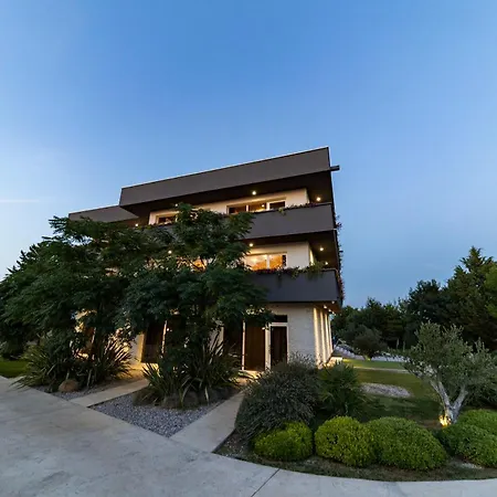 Βίλα Mendula Nin